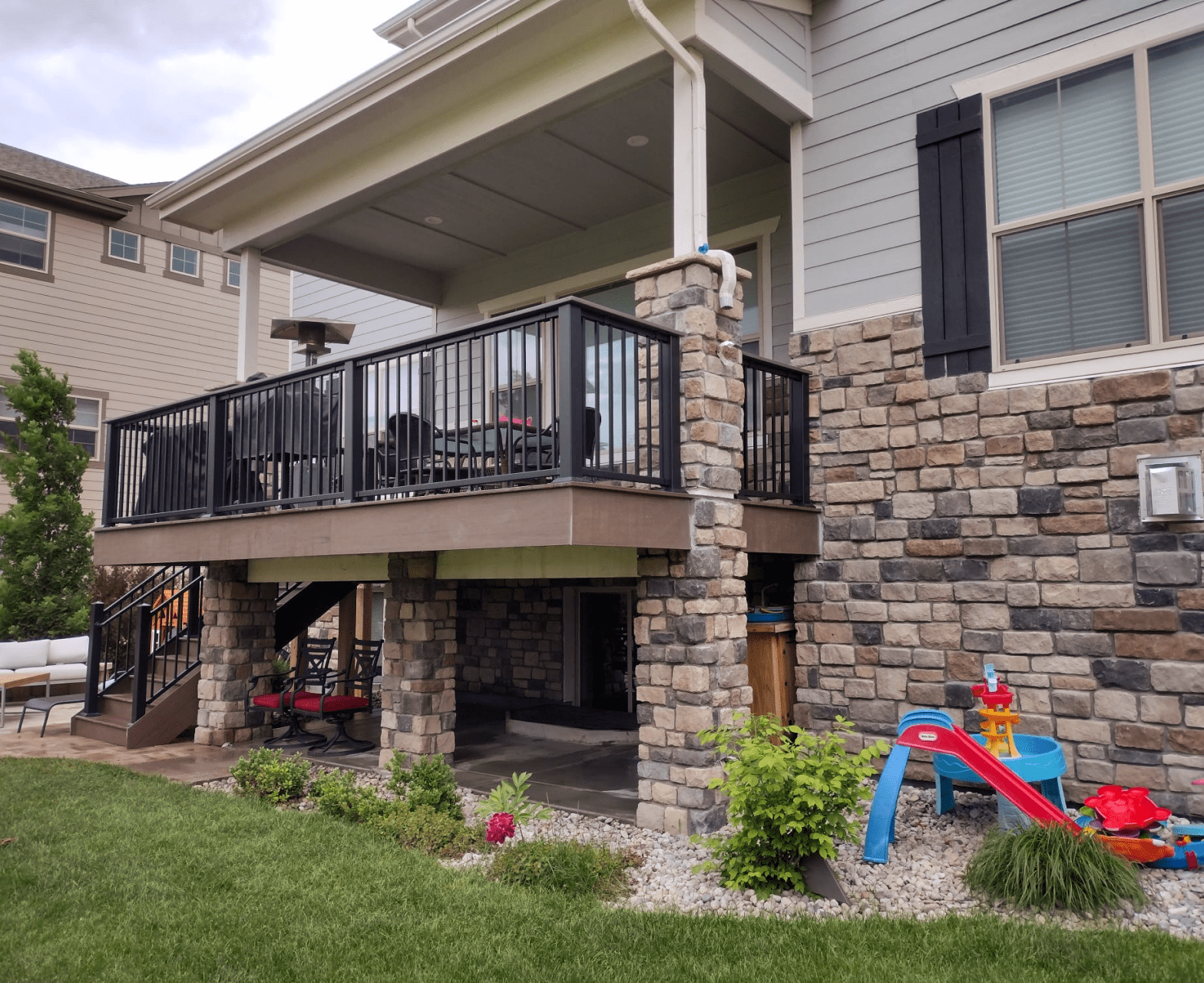 Upper Level Deck
