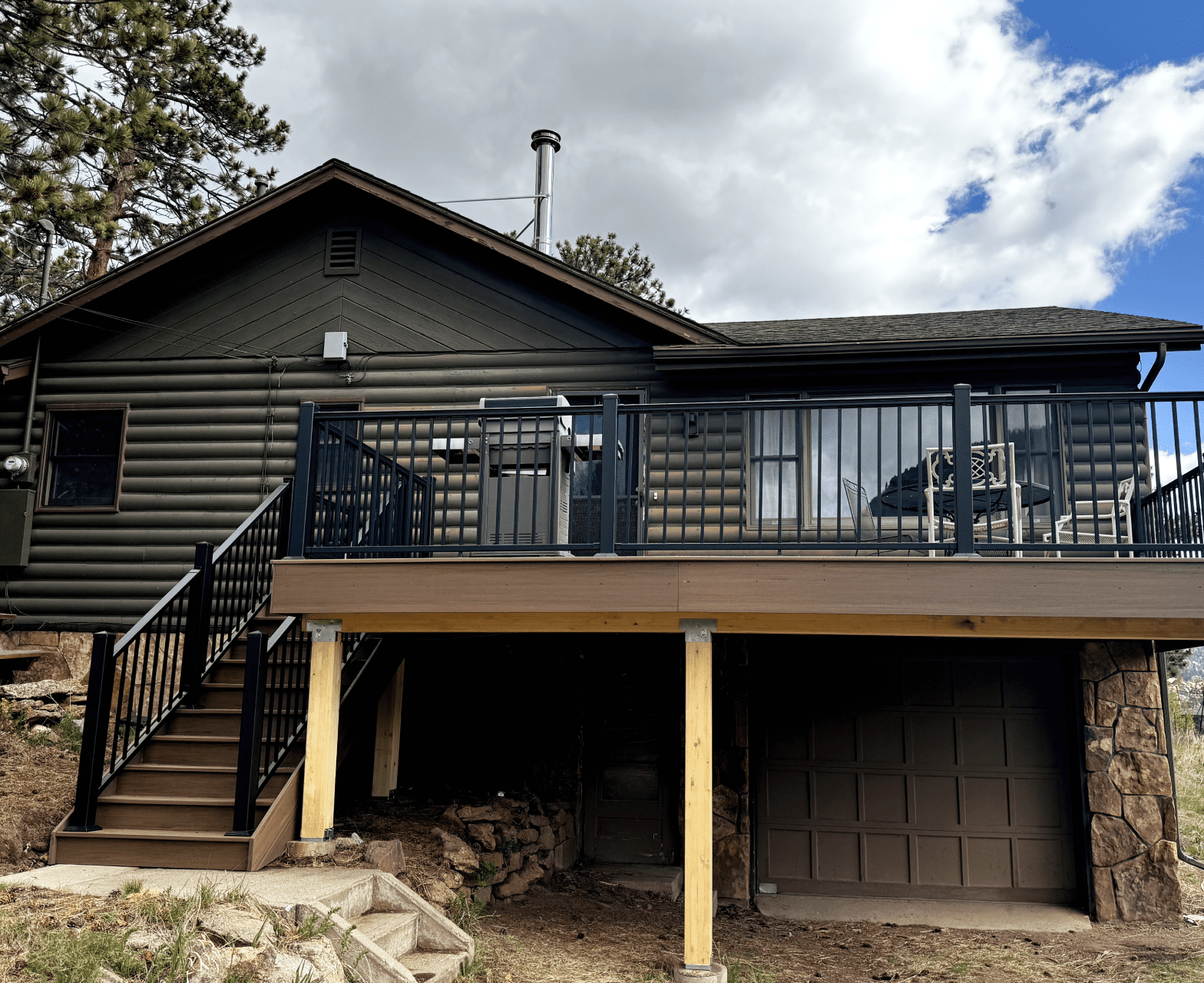 Upper level deck integrated with home design