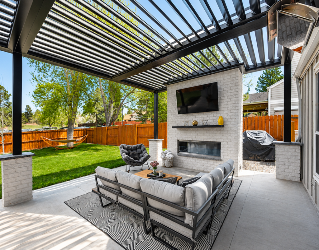 Pergola and deck design works better when planned together